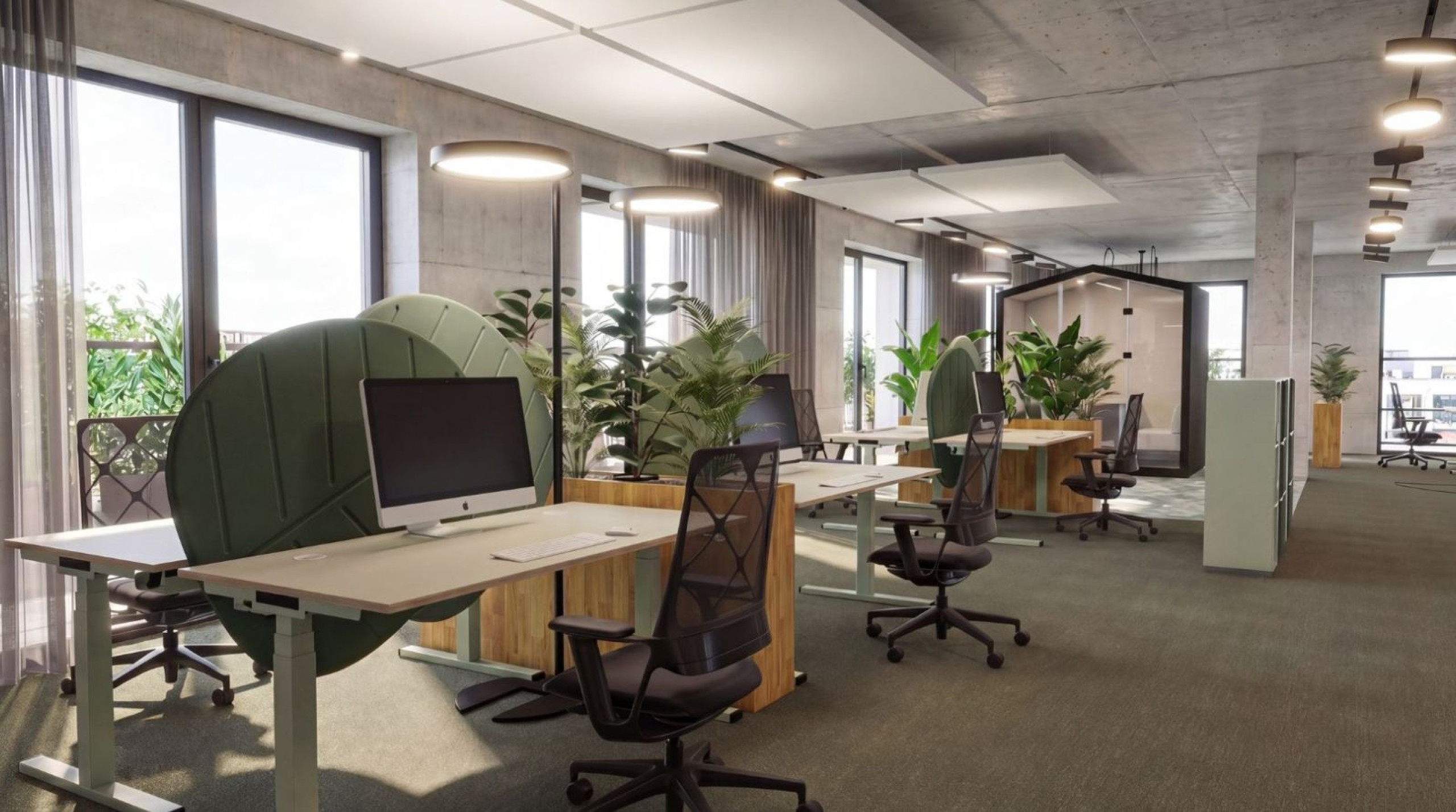Helles Open-Space-BÃ¼ro im Greenhouse Senden mit hÃ¶henverstellbaren Schreibtischen, ergonomischen StÃ¼hlen, grÃ¼nen Akustiktrennern und zahlreichen Zimmerpflanzen.